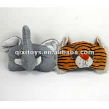 Adorable bonnet en peluche avec un tigre et un éléphant